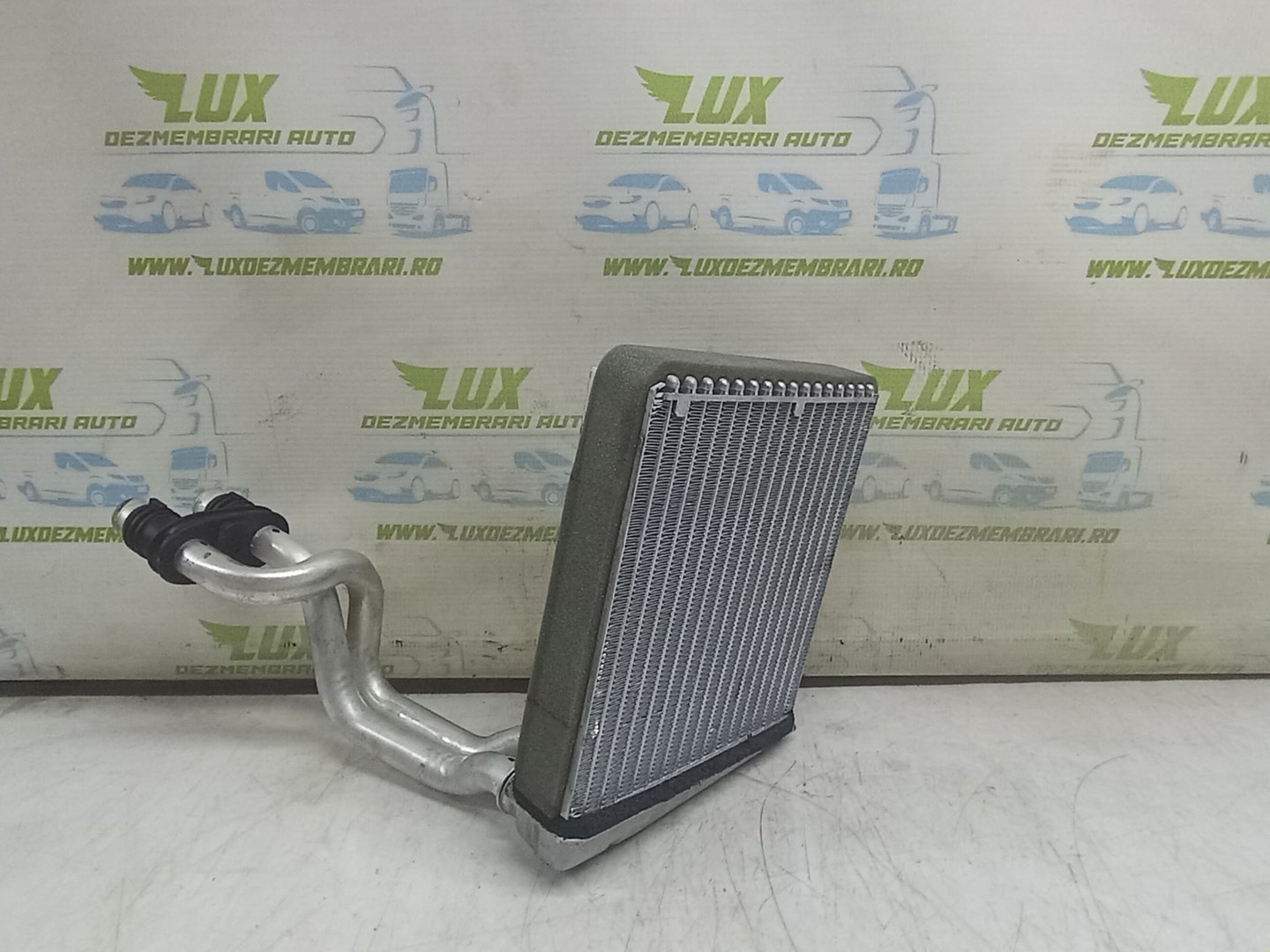 Radiator calorifer bord 1k0819031a Volkswagen Golf 5 (2003 - 2009)