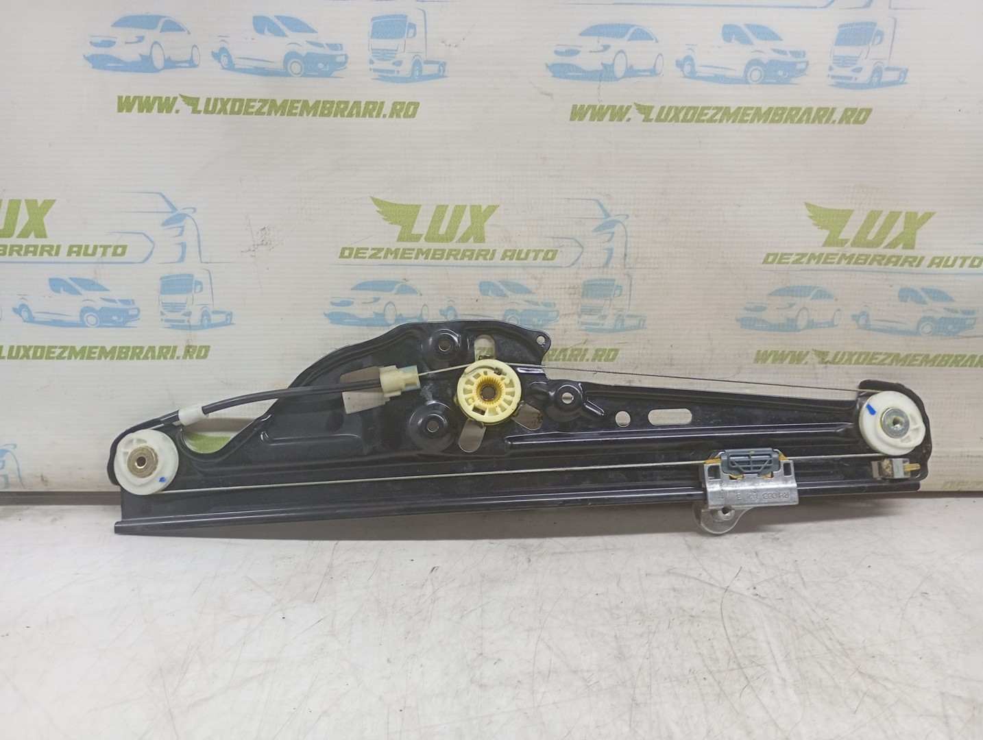 Macara geam dreapta spate 0445110212 BMW Seria 5 E60/E61 (2003 - 2007)