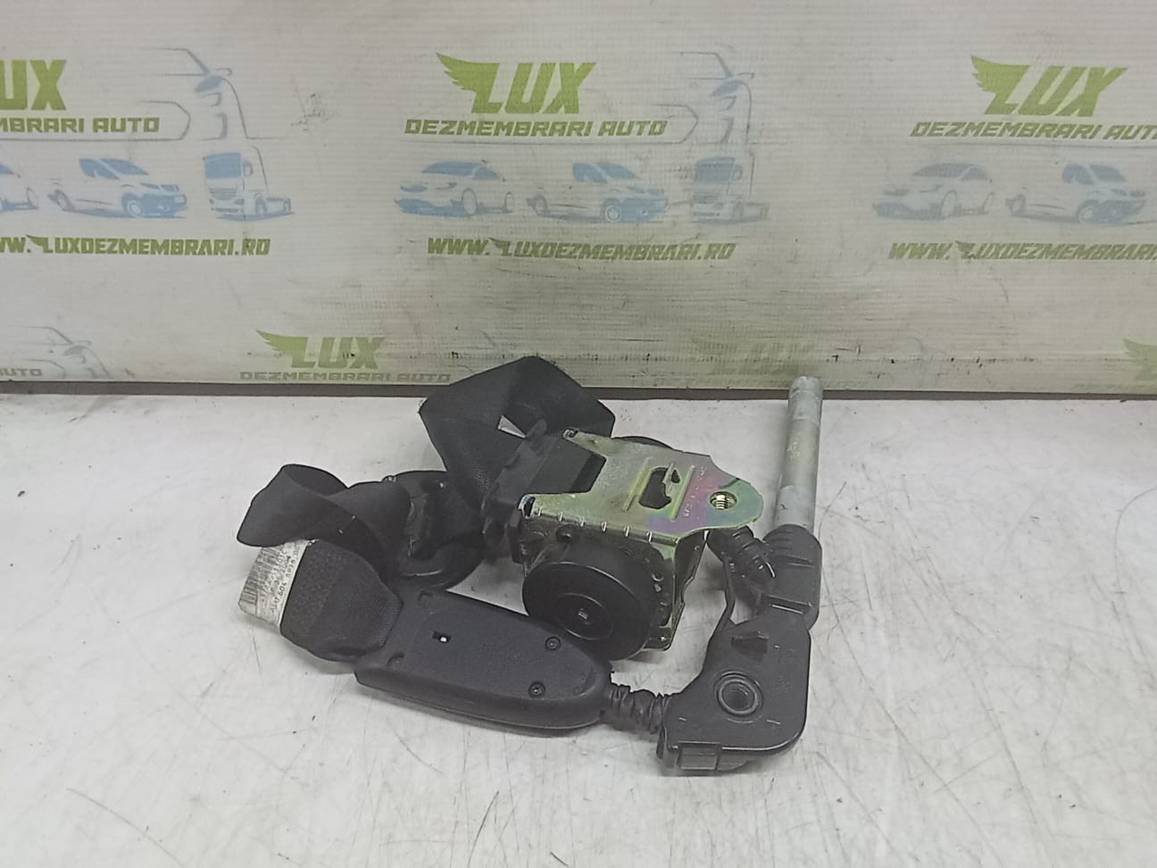 Centura siguranta stanga fata 601629800 BMW Seria 5 E60/E61 (2003 - 2007)