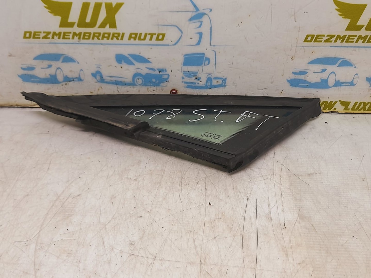 Geam fix stanga fata Seat Ibiza 4 (6J) (2008 - 2012)