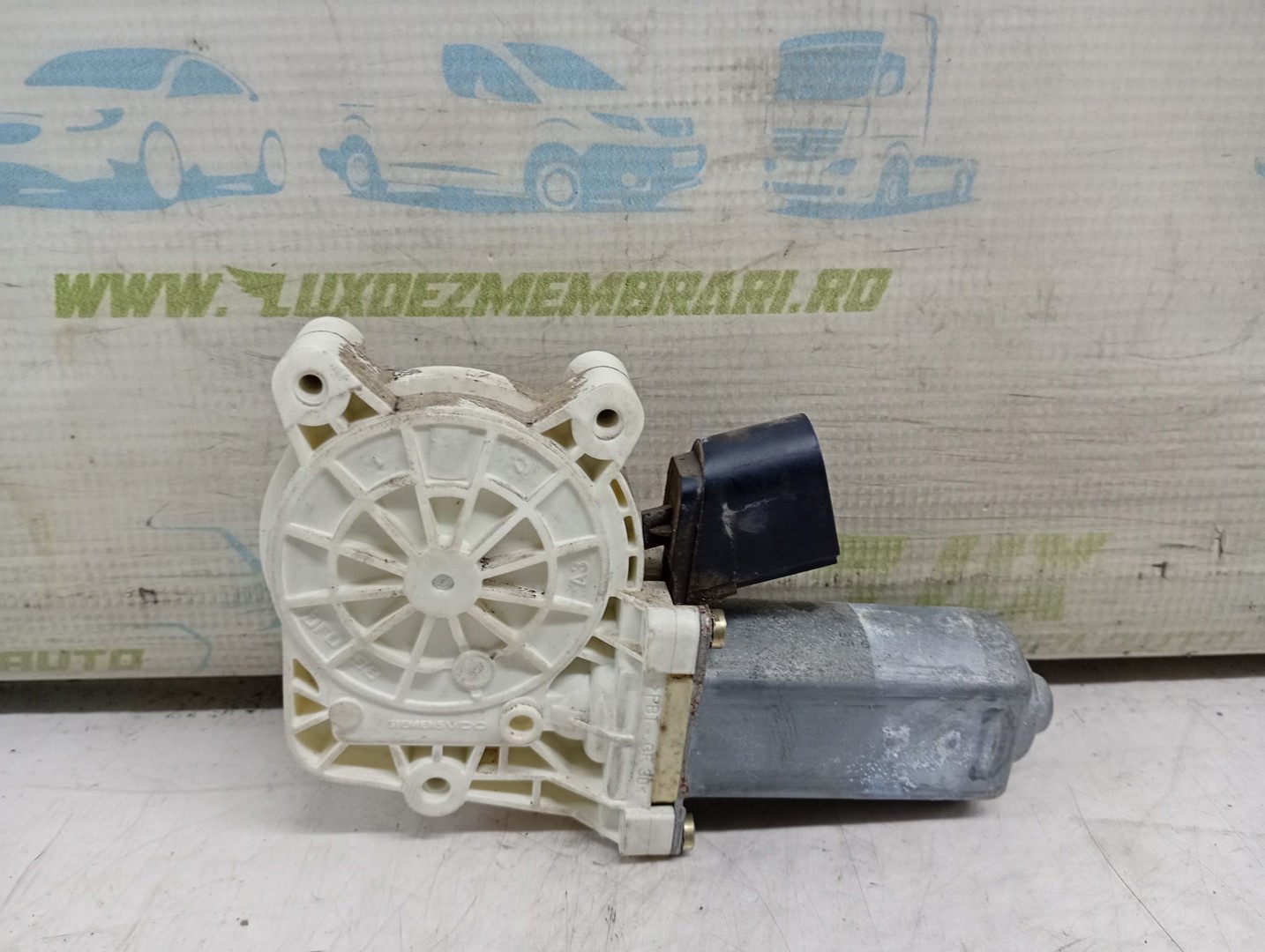Motoras geam dreapta spate 6922320 BMW Seria 5 E60/E61 (2003 - 2007)