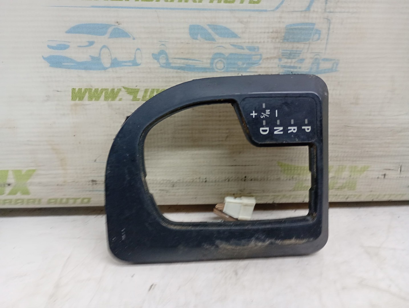 Ornament consola centrala 90120431 BMW Seria 5 E60/E61 (2003 - 2007)