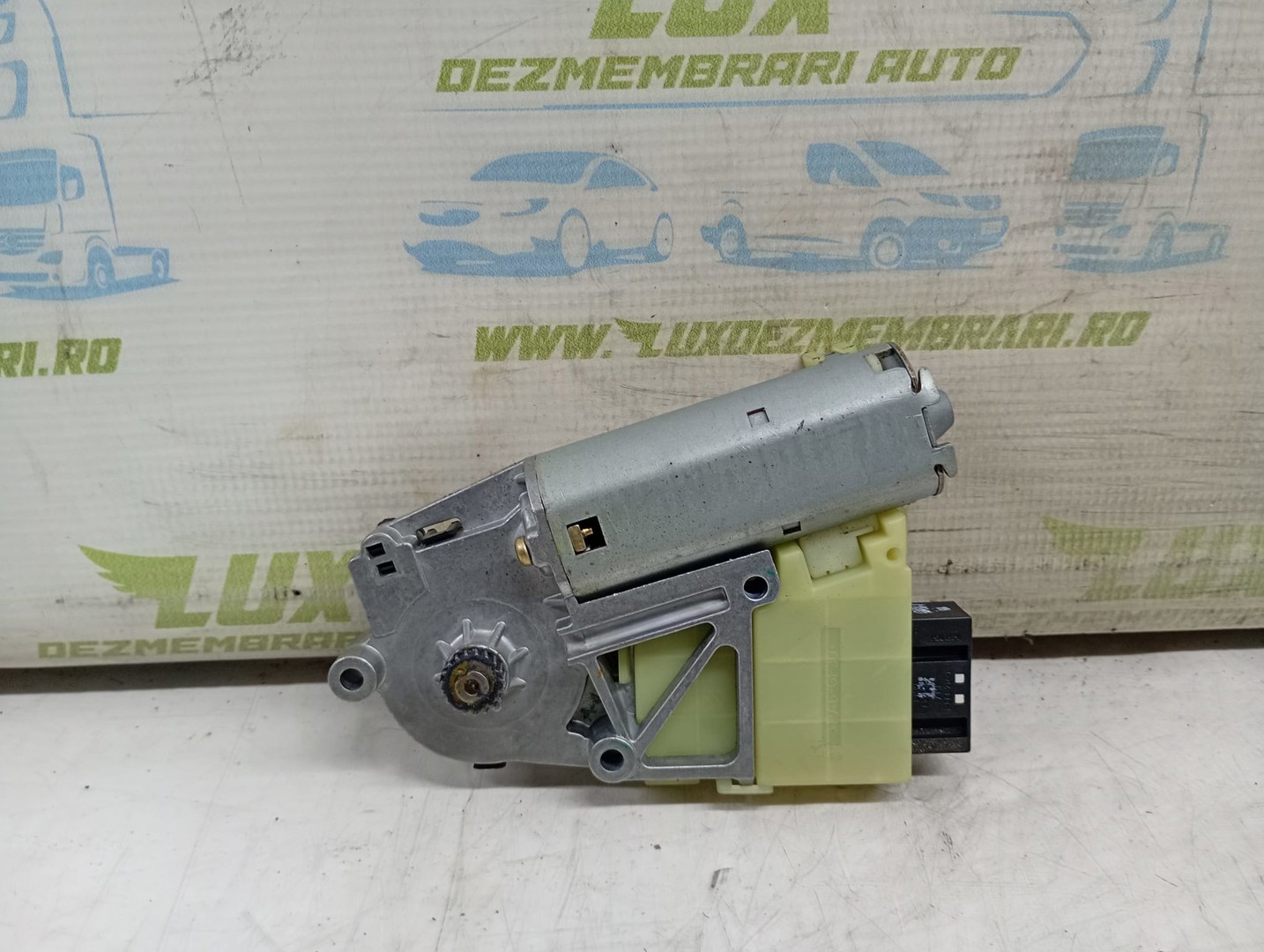 Motoras trapa 6937509 BMW Seria 5 E60/E61 (2003 - 2007)