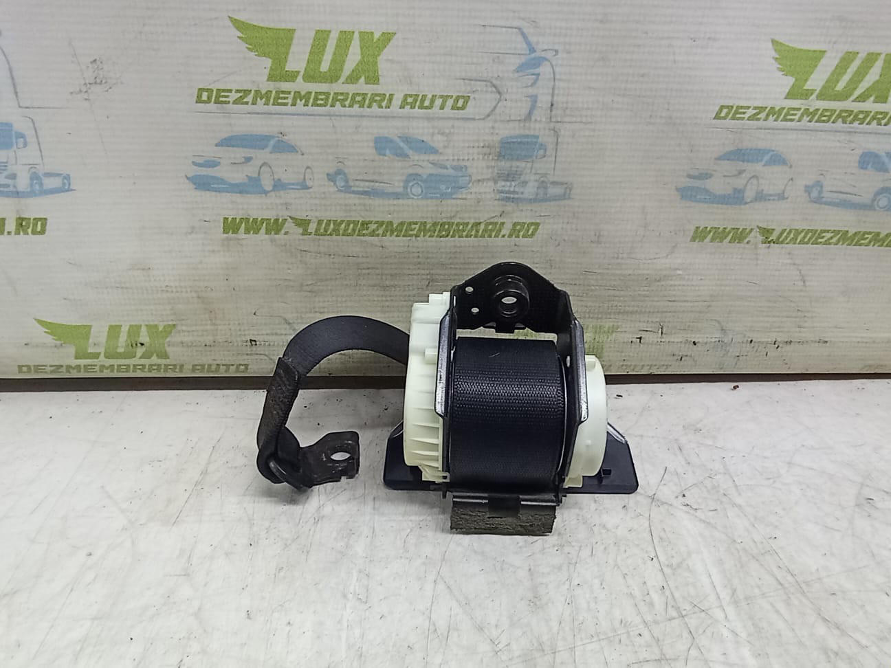 Centura siguranta spate 33005895 BMW Seria 5 E60/E61 (2003 - 2007)
