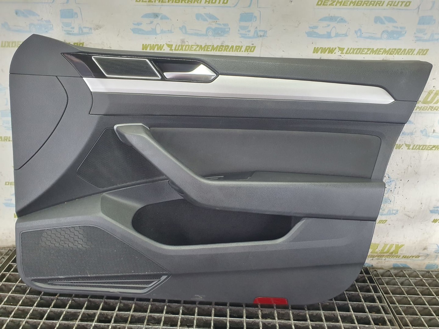 Fata usa dreapta fata Volkswagen Passat B8 (2014 - 2020)
