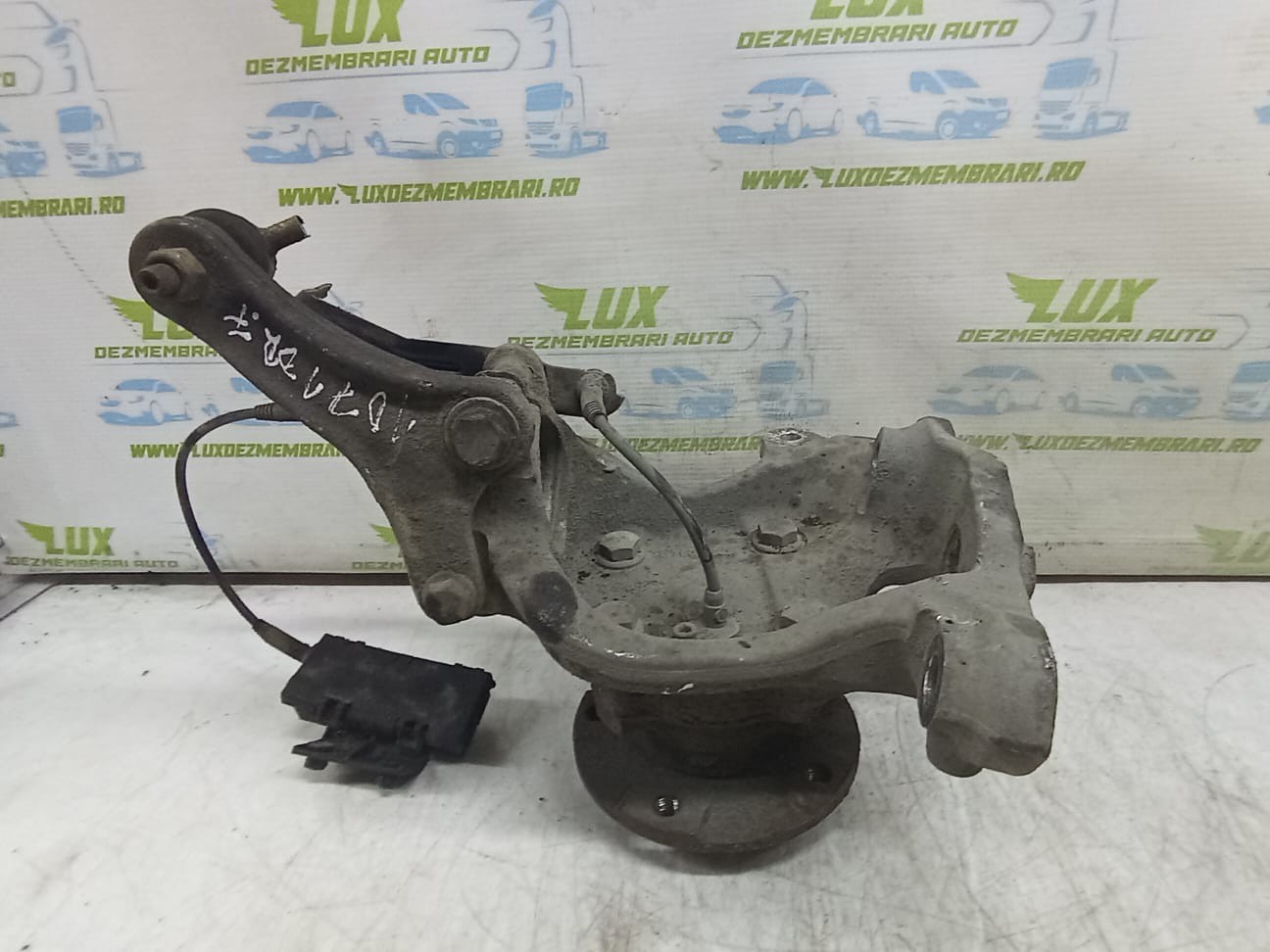 Fuzeta dreapta fata 6760954r BMW Seria 5 E60/E61 (2003 - 2007)