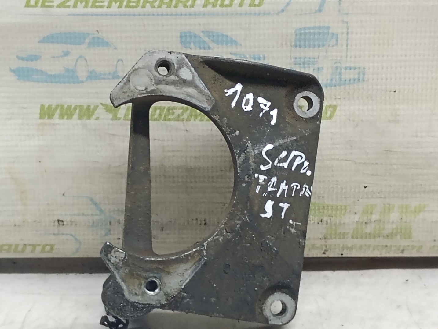 Suport motor 22116761117 BMW Seria 5 E60/E61 (2003 - 2007)