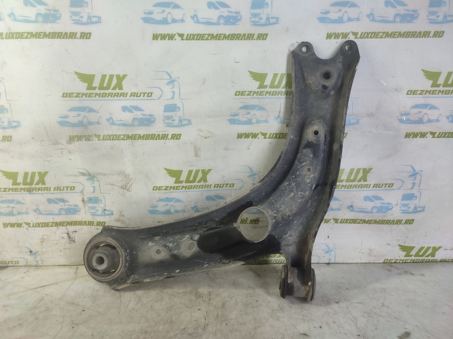 Brat suspensie stanga fata Volkswagen Passat B8 (2014 - 2020)