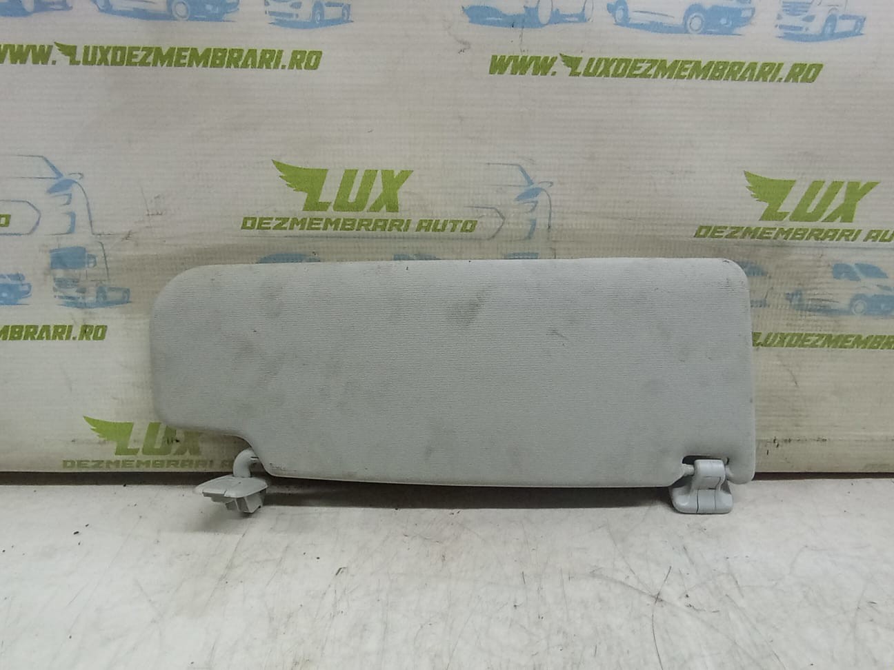 Parasolar stanga 1k0857551as Volkswagen Golf 6 (2008 - 2015)