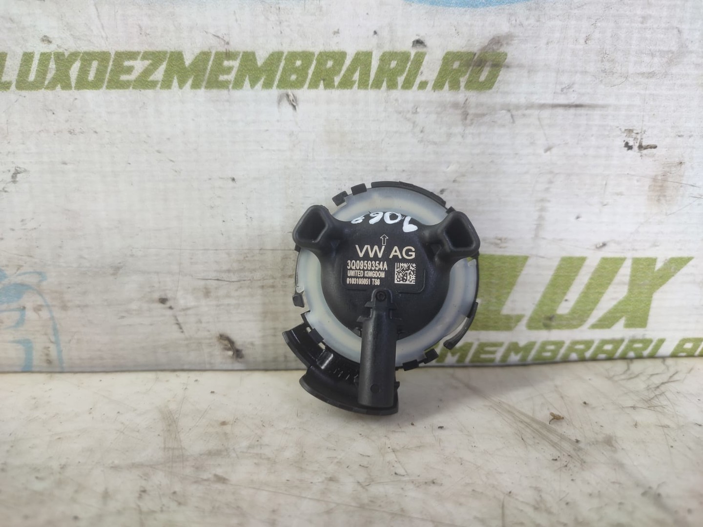 Senzor impact 3q0959354a Volkswagen Passat B8 (2014 - 2020)