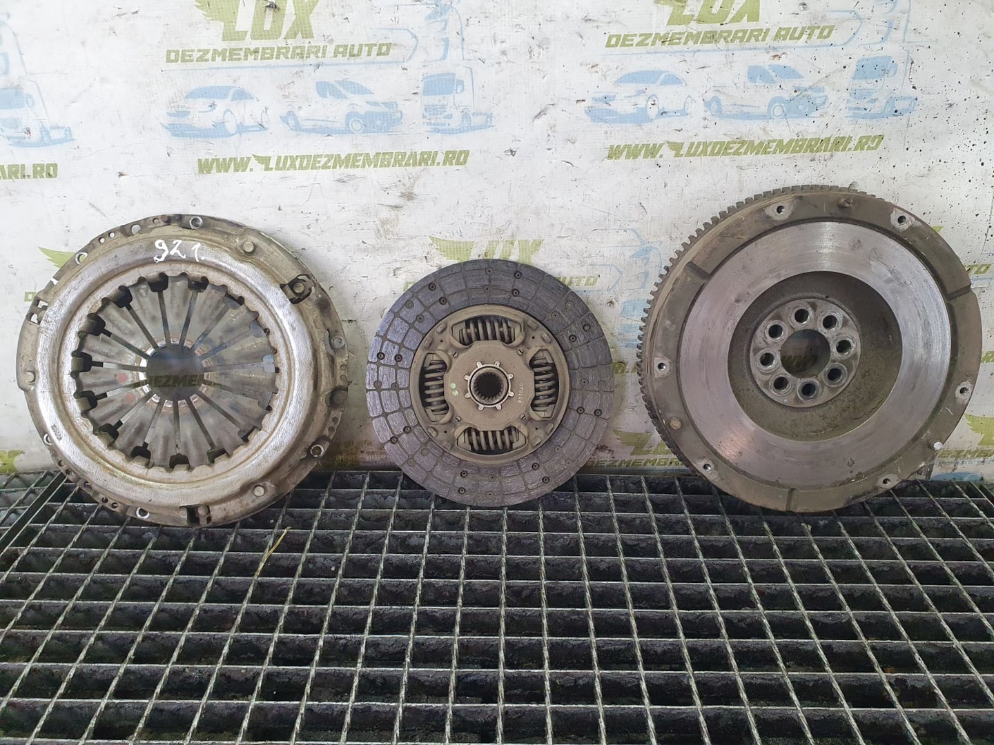 Kit ambreiaj volanta cu masa dubla Toyota Hilux 7 (2005 - 2008)
