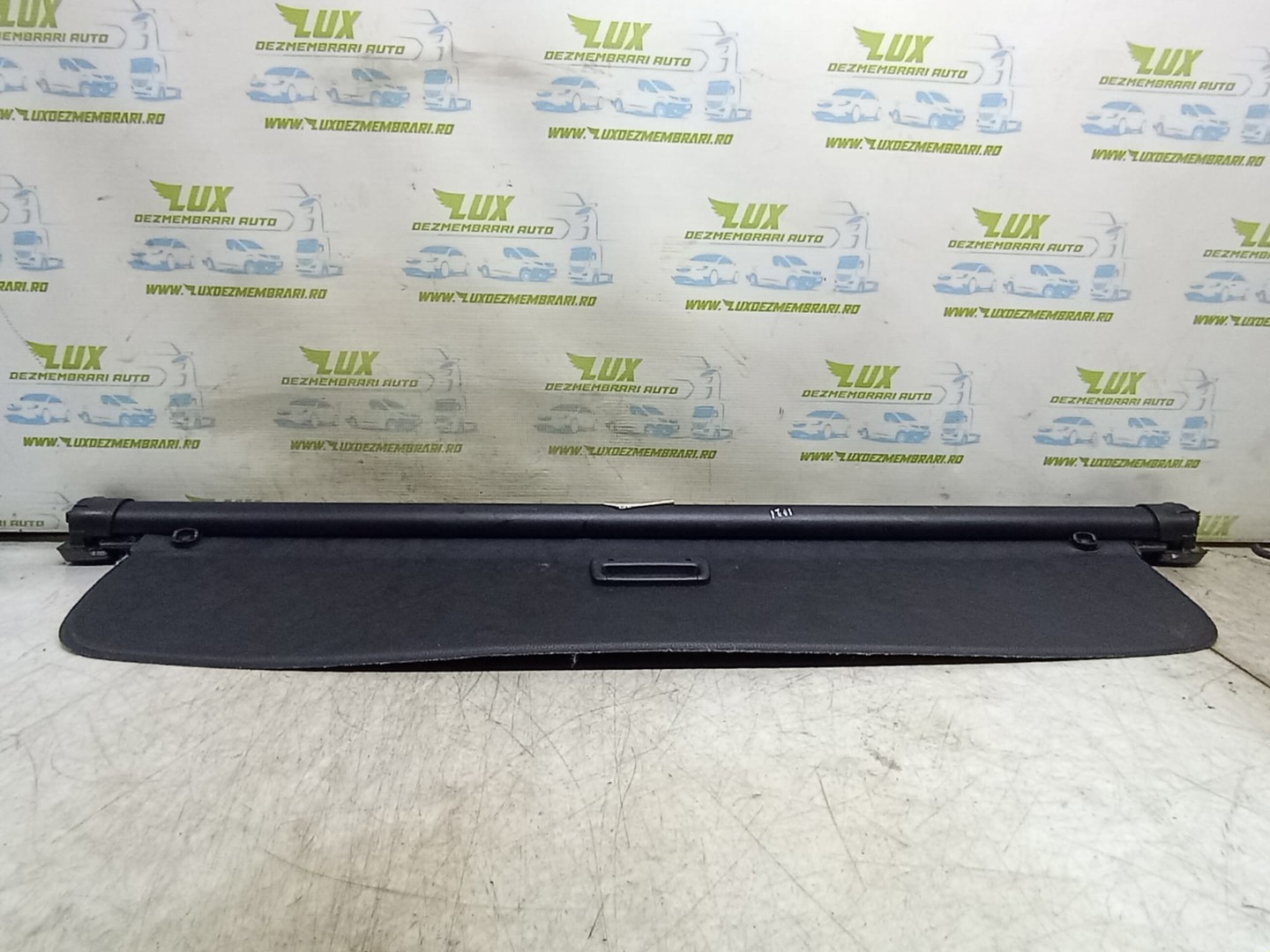 Rulou portbagaj 1k9867871a Volkswagen Golf 6 (2008 - 2015)