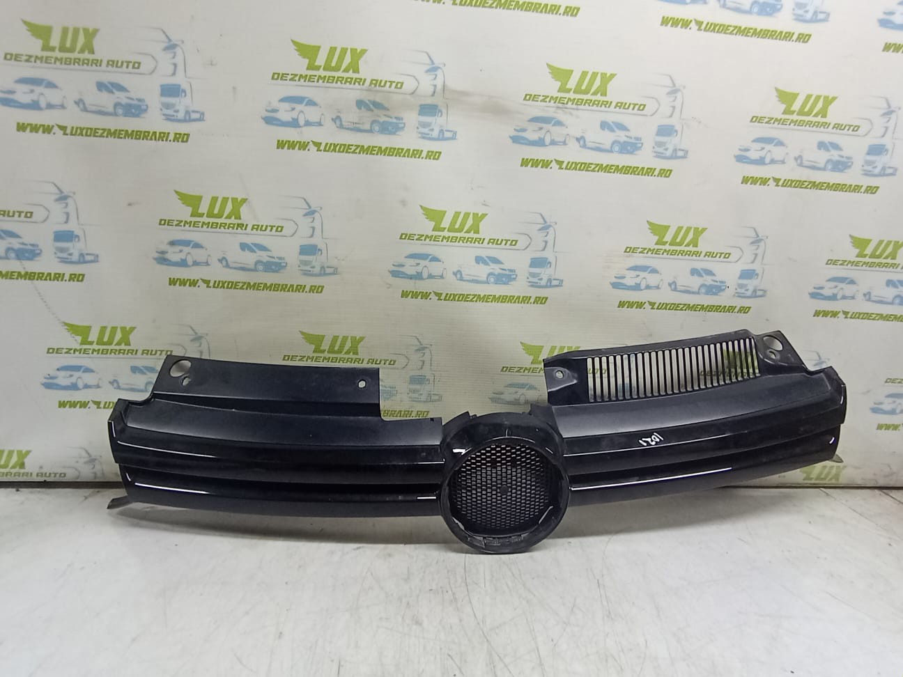 Grila bara fata 5k0853653 Volkswagen Golf 6 (2008 - 2015)