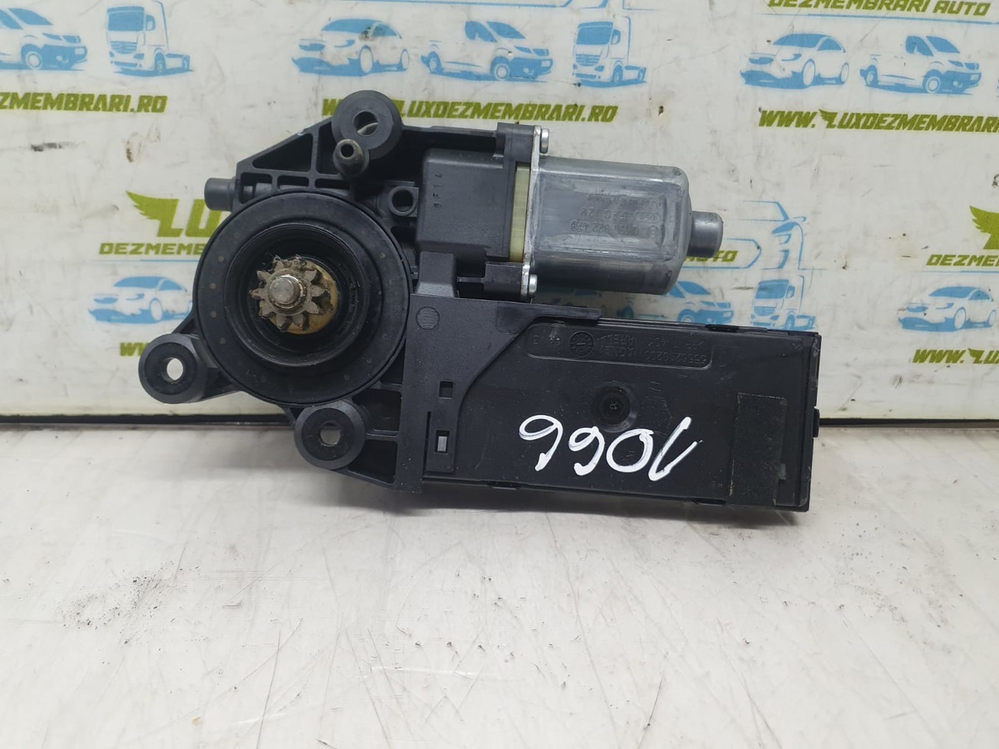 Motoras geam stanga fata 807310246R Renault Megane 3 (2th facelift) (2013 - 2020)