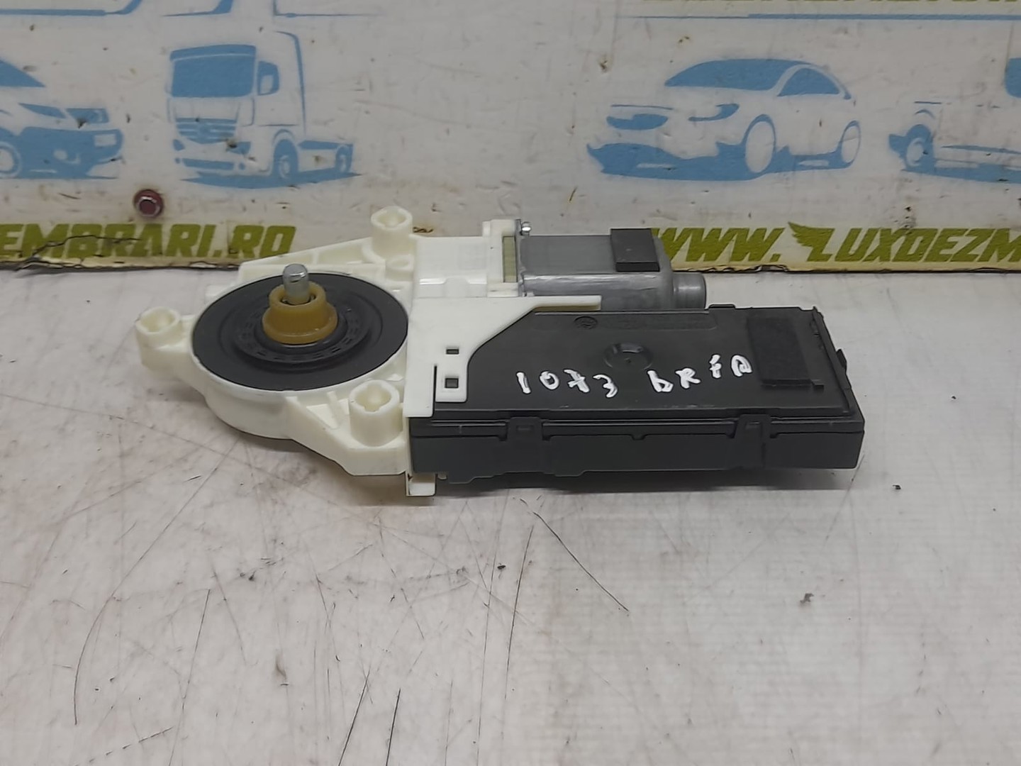 Motoras geam dreapta fata 918517-102 Renault Latitude 1 (2010 - 2014)