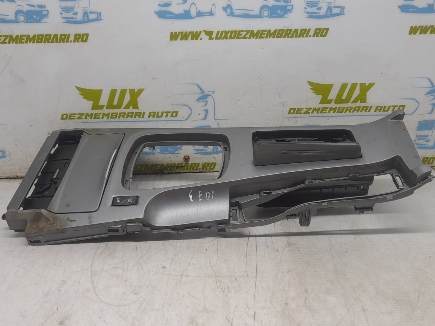 Ornament consola centrala 969120951r Renault Latitude 1 (2010 - 2014)