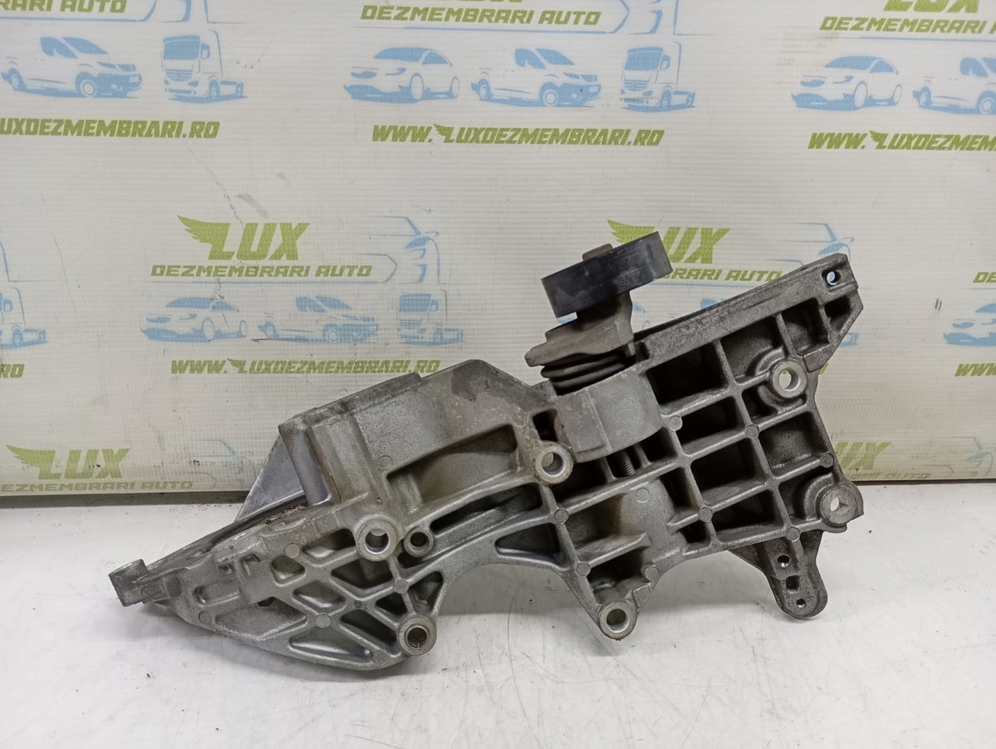 Suport accesorii 03L903143Q Volkswagen Golf 6 (2008 - 2015)