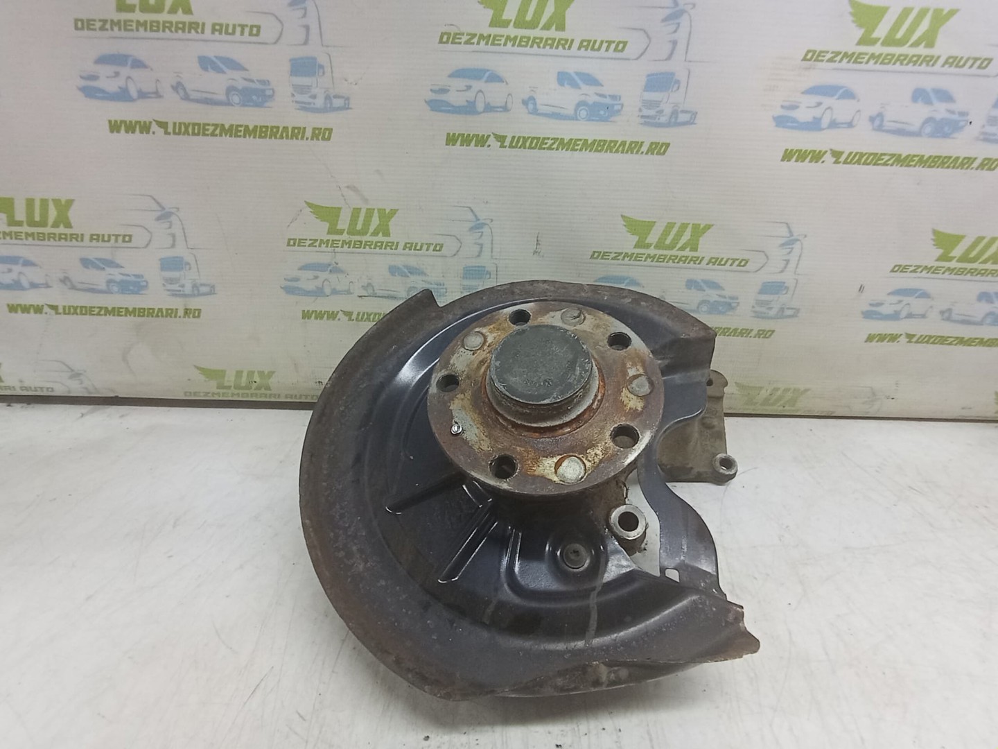 Fuzeta stanga spate Volkswagen Golf 6 (2008 - 2015)