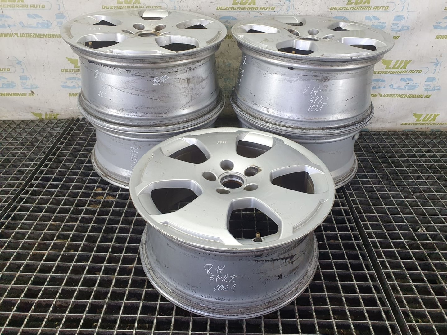 Janta aliaj R17 8p0601025c Volkswagen Golf 6 (2008 - 2015)