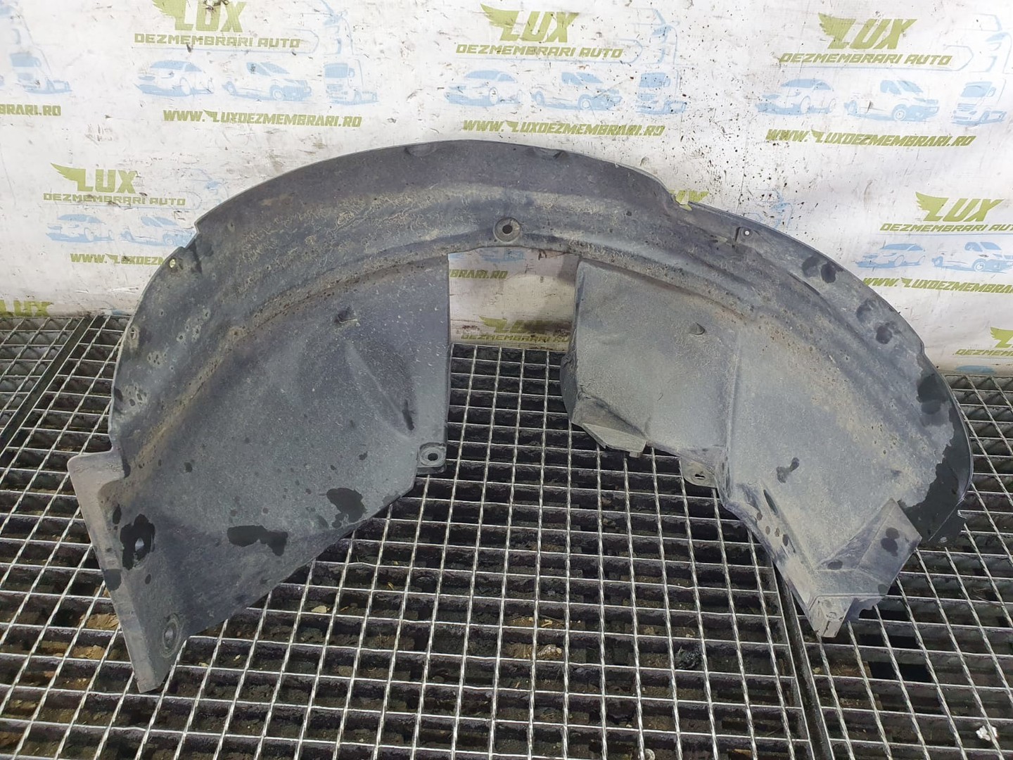 Carenaj roata fata dreapta 638402753r Dacia Lodgy 1 (2013 - 2020)