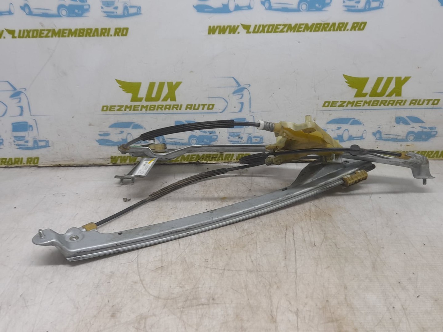 Macara geam stanga fata 807210010R Renault Latitude 1 (2010 - 2014)
