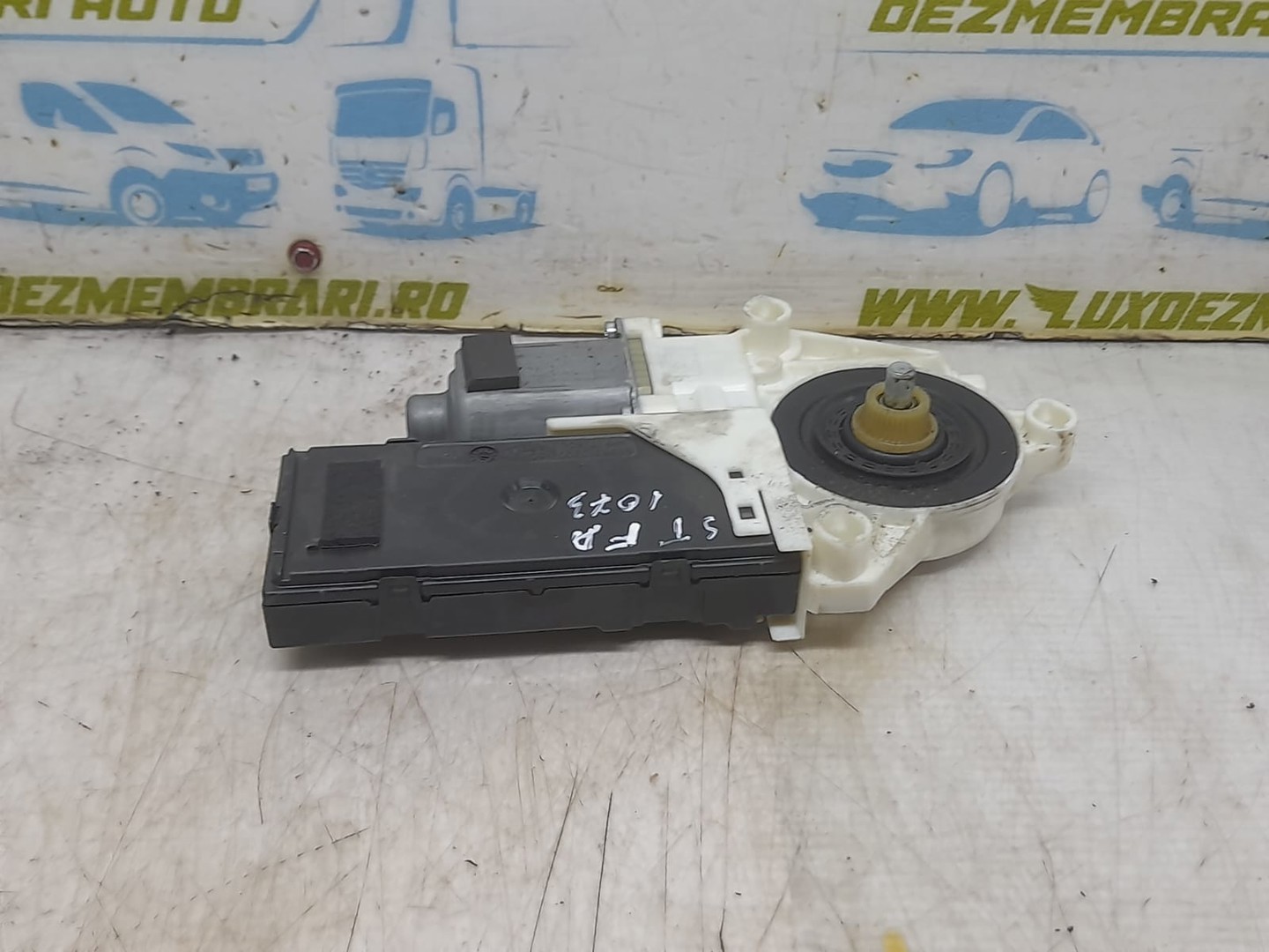 Motoras geam stanga fata 807310027R Renault Latitude 1 (2010 - 2014)
