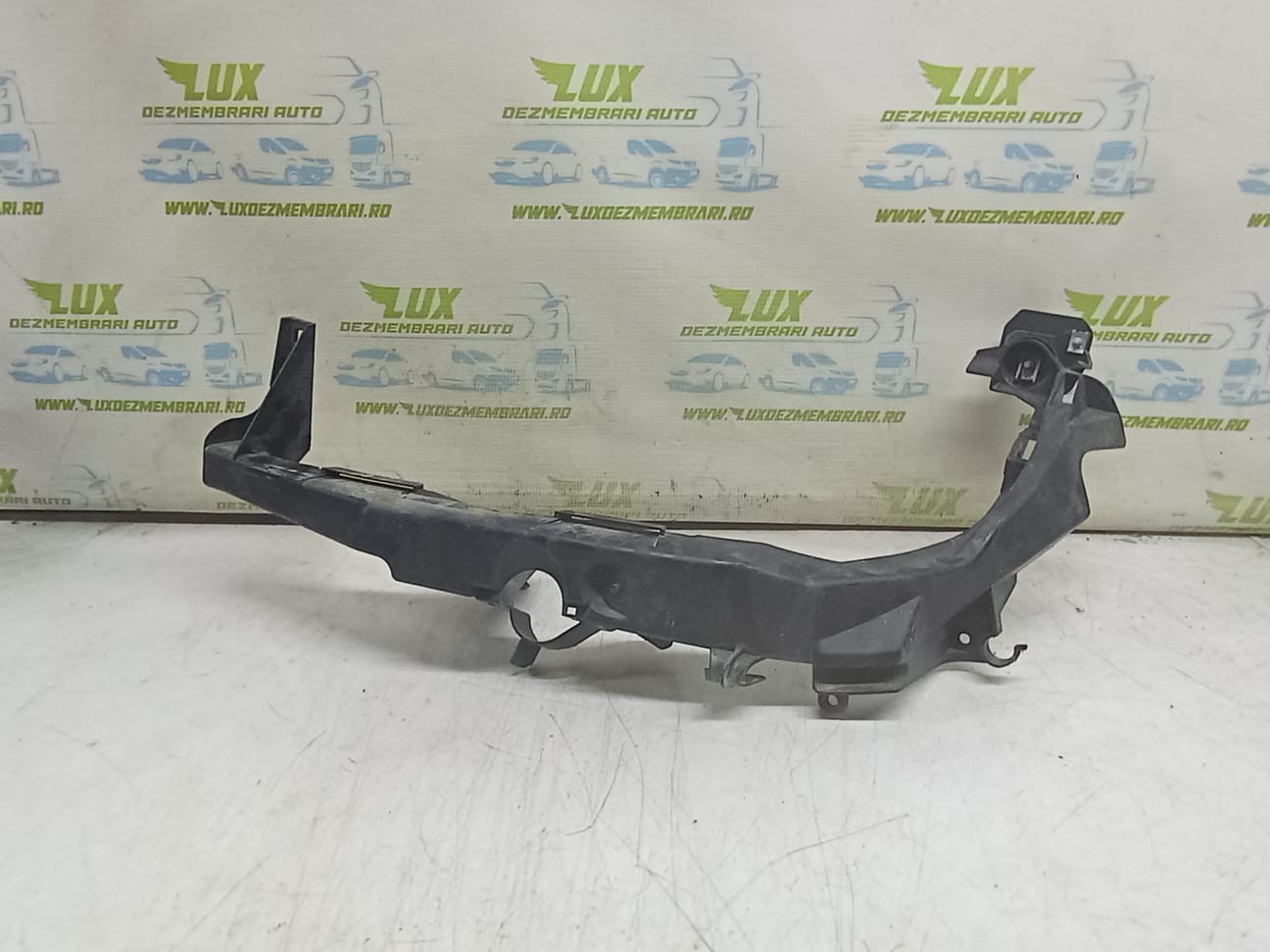 Suport far 7116707 BMW Seria 3 E90 (2004 - 2010)