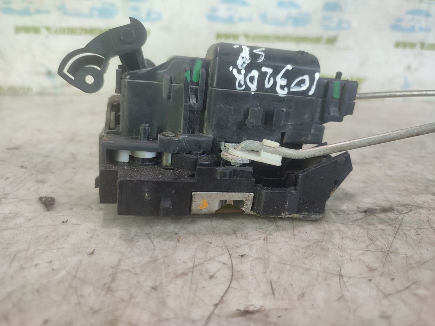 Broasca dreapta spate 8200733847 Dacia Lodgy 1 (2013 - 2020)
