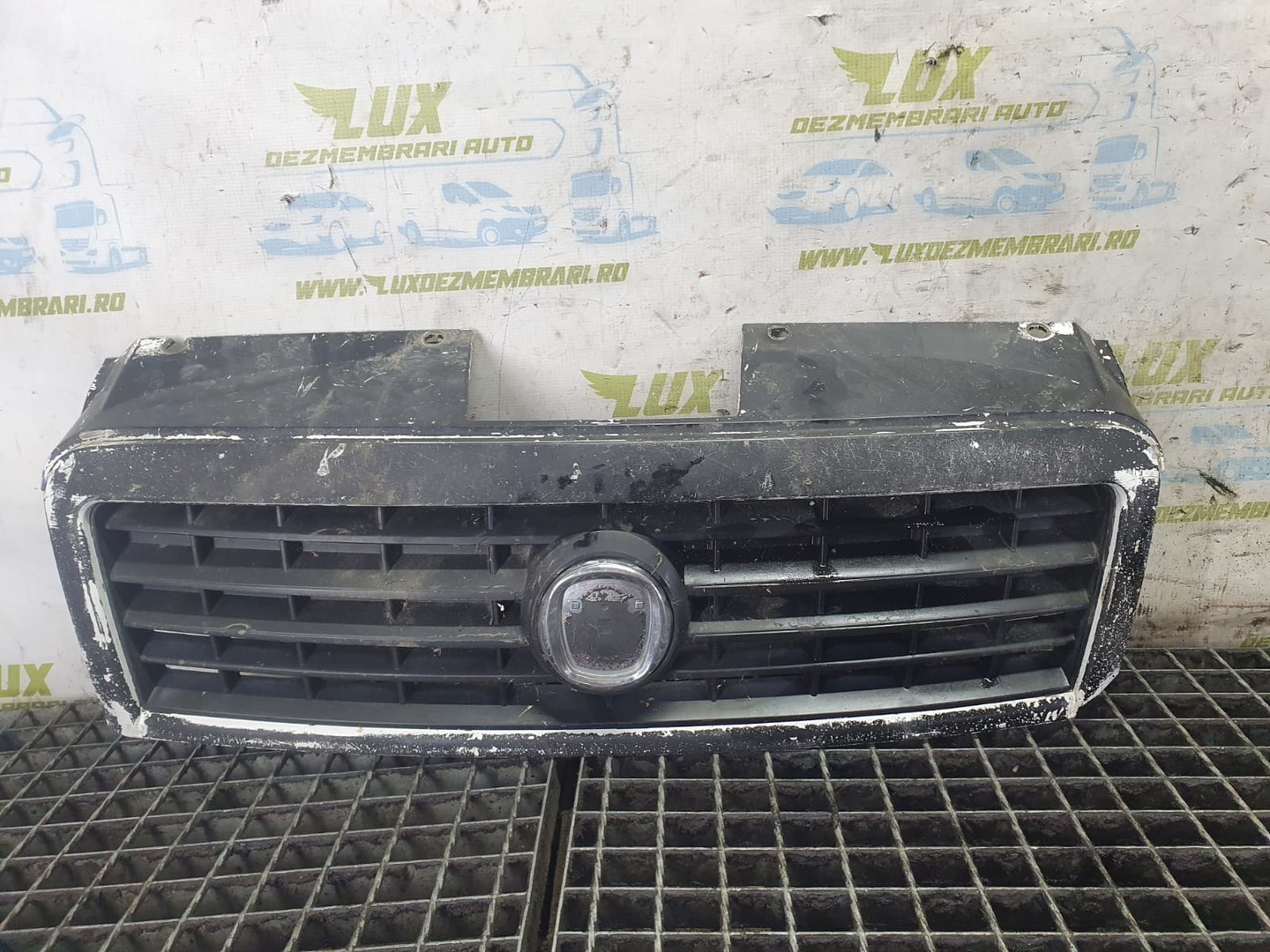 Grila bara fata 735395576 Fiat Doblo 1 (2001 - 2005)