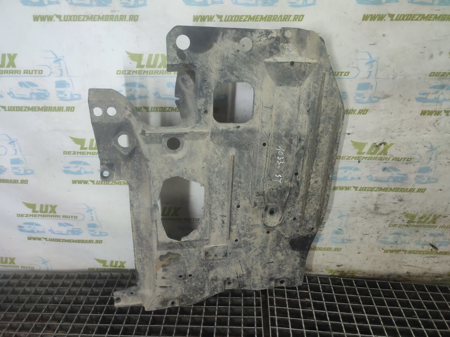 Scut caroserie stanga bacs56122 Mazda 3 BM (facelift) (2016 - 2019)