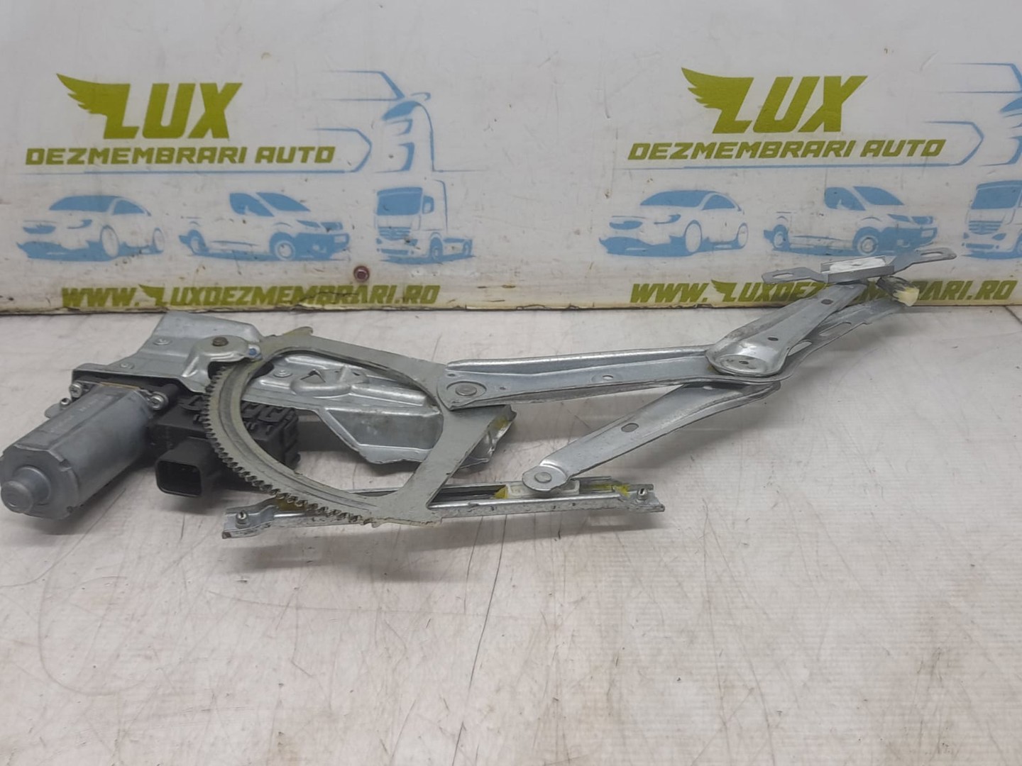 Macara geam stanga fata a3300-13100417 Opel Astra H (2004 - 2007)