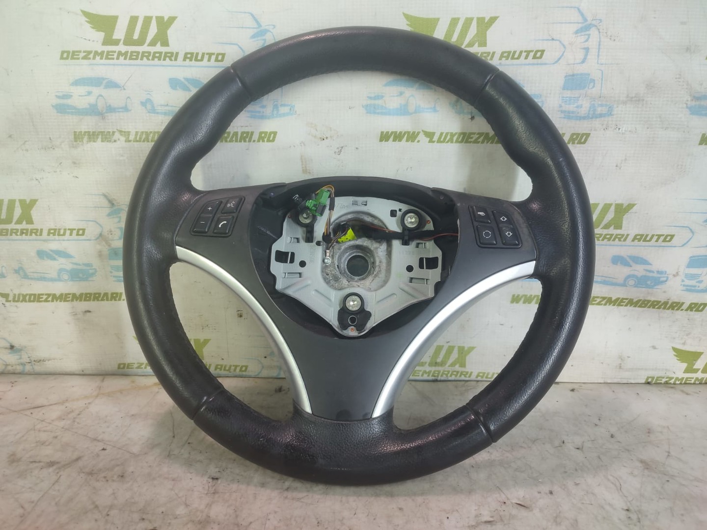 Volan in 3 spite cu comenzi 3057364a14 BMW X1 E84 (2009 - 2012)