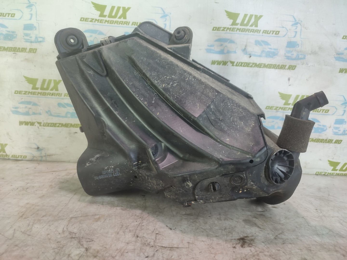 Carcasa filtru aer 13718512599-02 BMW X1 E84 (2009 - 2012)