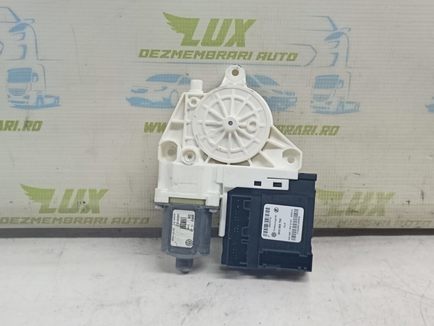 Motoras geam stanga fata 0130822325 Volkswagen Golf 6 (2008 - 2015)