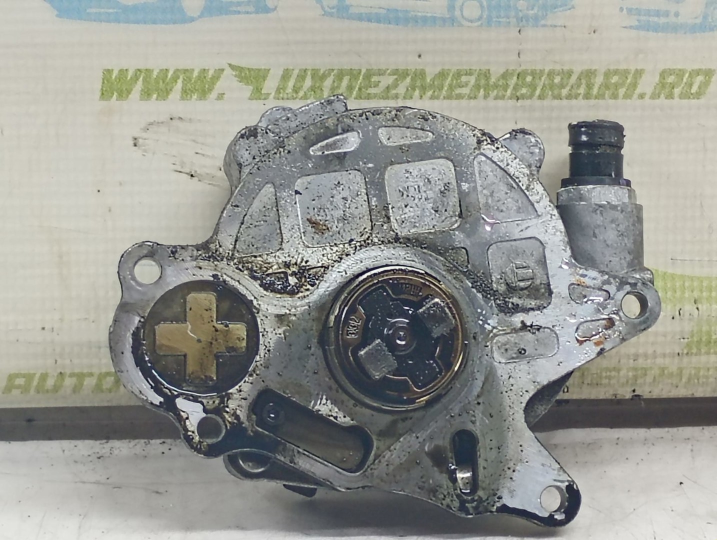 Pompa vacuum 03L145100 Volkswagen Golf 6 (2008 - 2015)