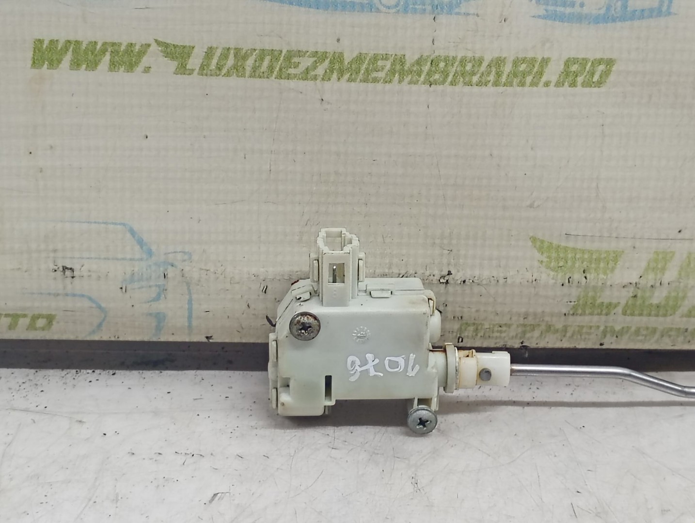 Motoras rezervor 5k6810773a Volkswagen Golf 6 (2008 - 2015)