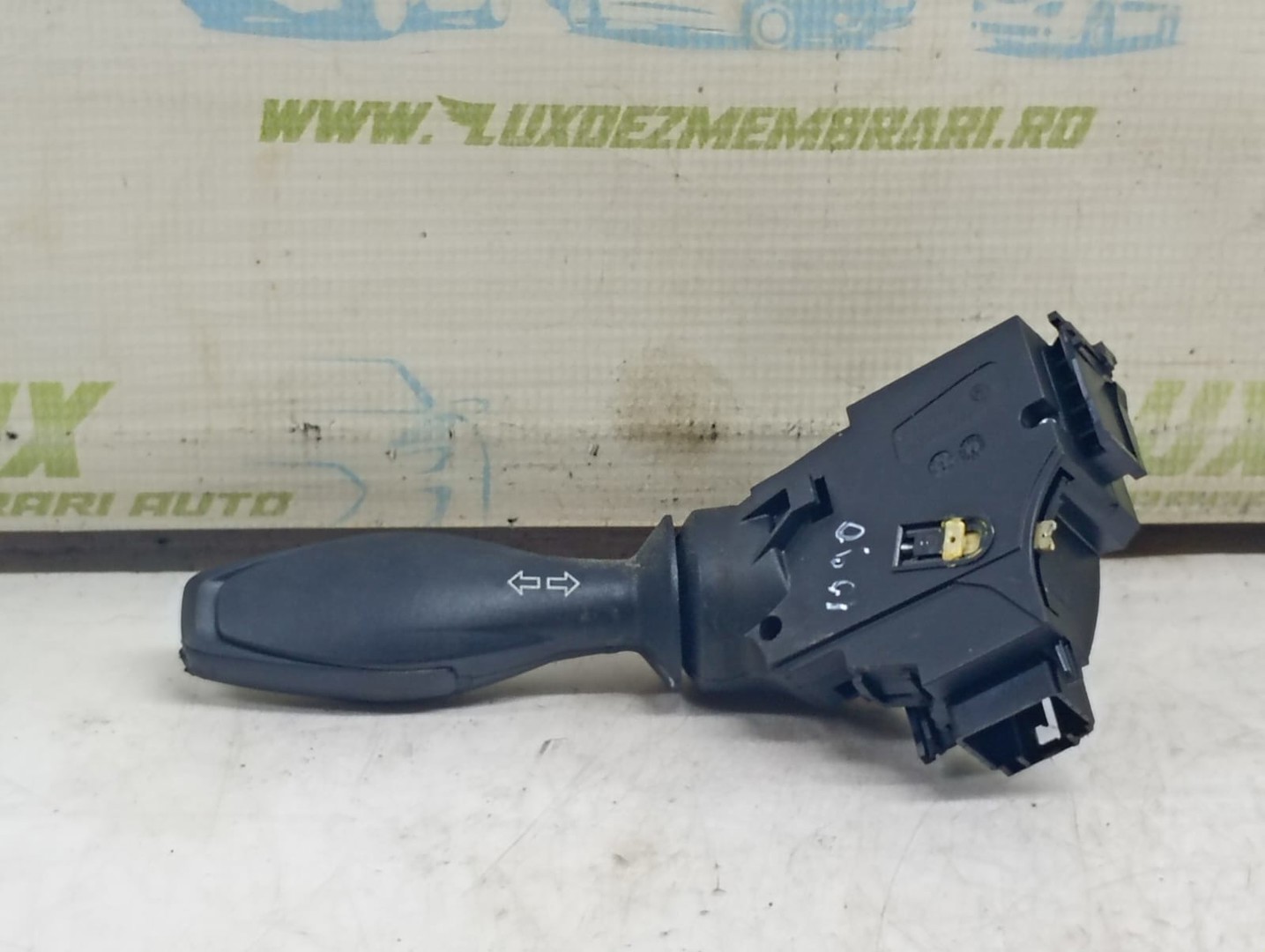 Maneta semnalizare 8a6t-13335a0 Ford Fiesta 6 (facelift) (2013 - 2020)