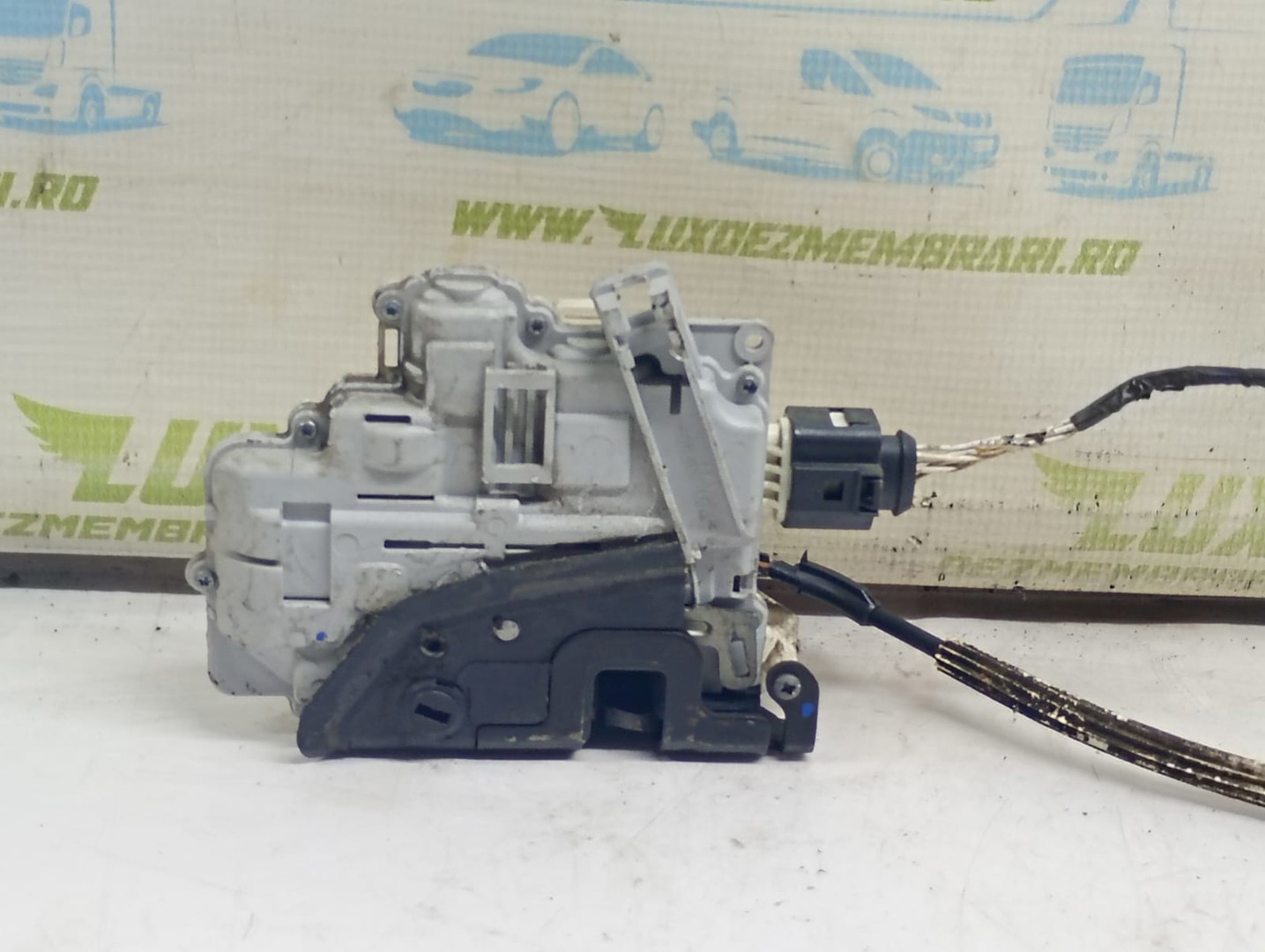 Broasca stanga spate 3C4839015a Volkswagen Passat B6 (2005 - 2010)