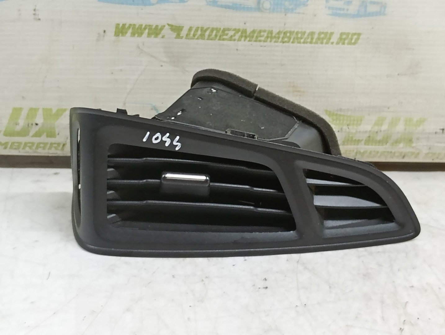 Grila ventilatie bord bm51018b08 Ford Focus 3 (2011 - 2015)