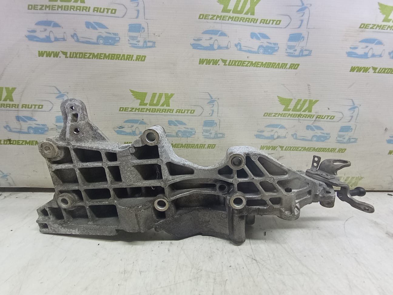 Suport accesorii 03L903143Q Volkswagen Golf 6 (2008 - 2015)