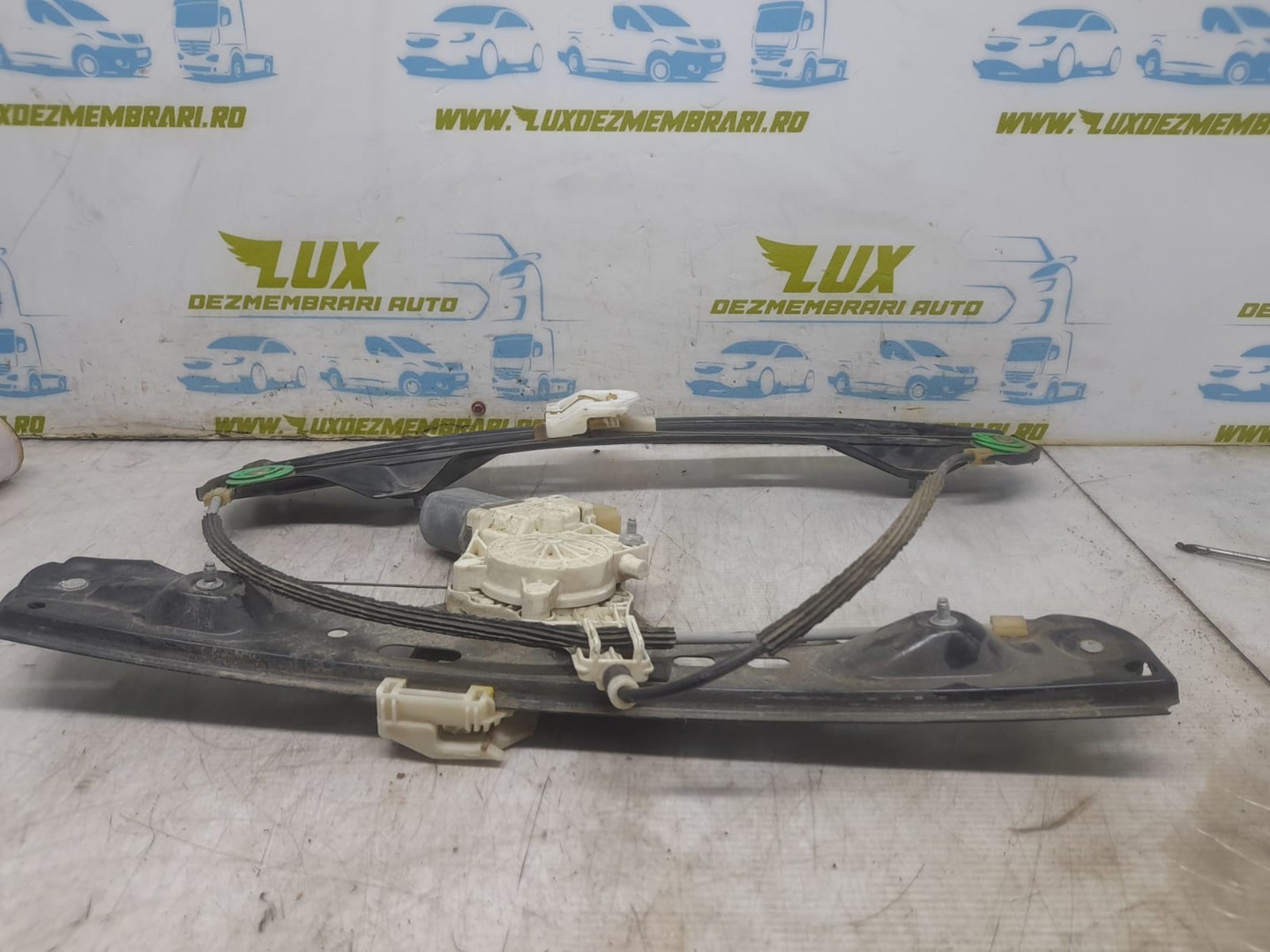 Macara geam dreapta fata 2990386 BMW X1 E84 (2009 - 2012)