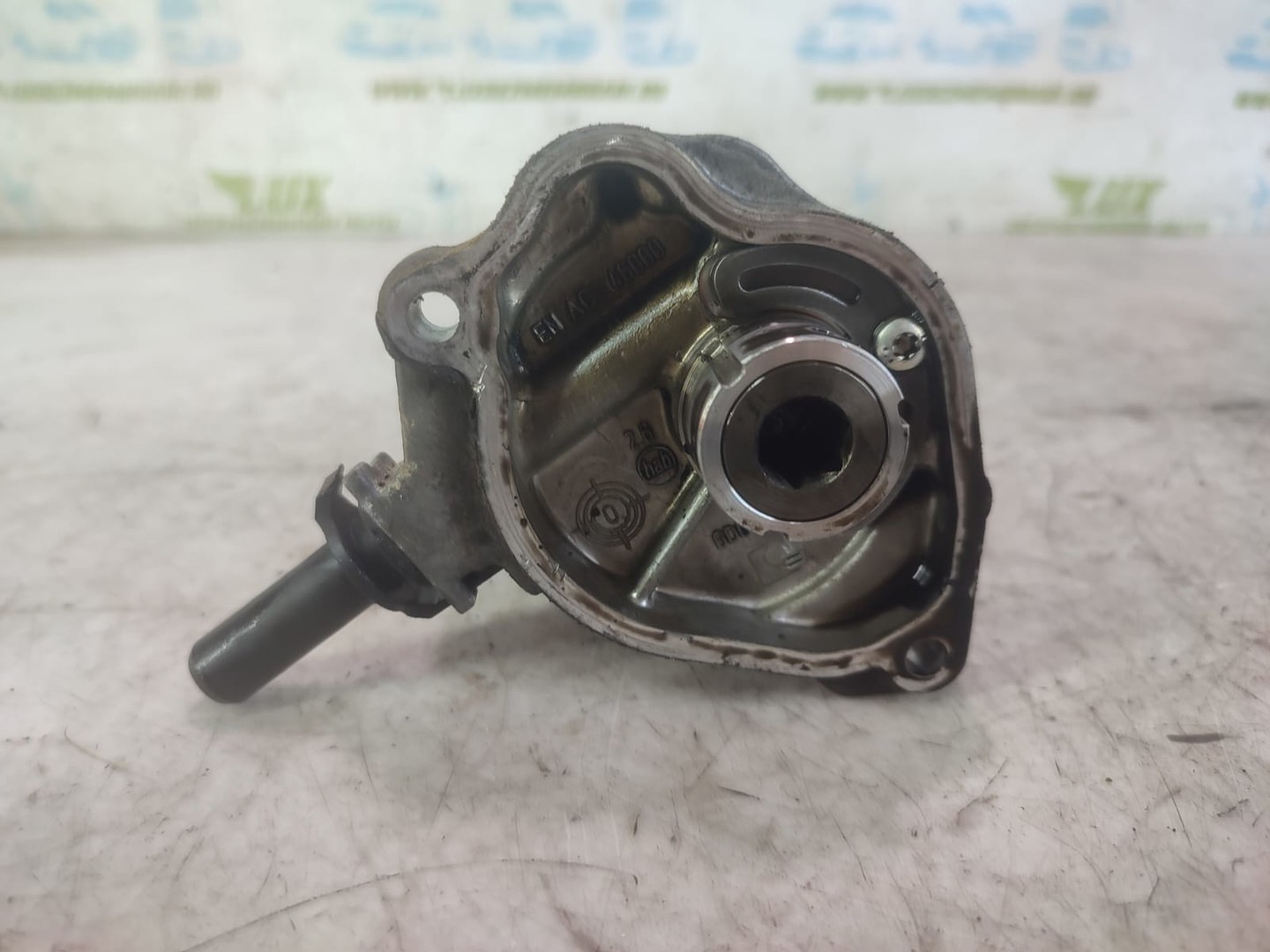 Pompa vacuum a6512300165 Mercedes Benz C-Class W204/S204 (2007 - 2012)