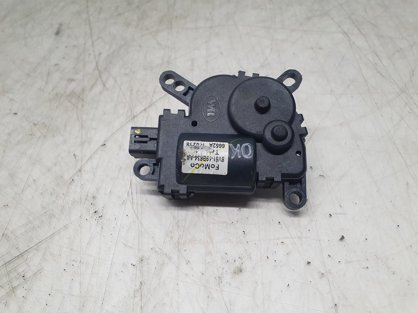 Motoras clapeta mixaj aer 8v51-19b634-aa Ford Fiesta 6 (facelift) (2013 - 2020)