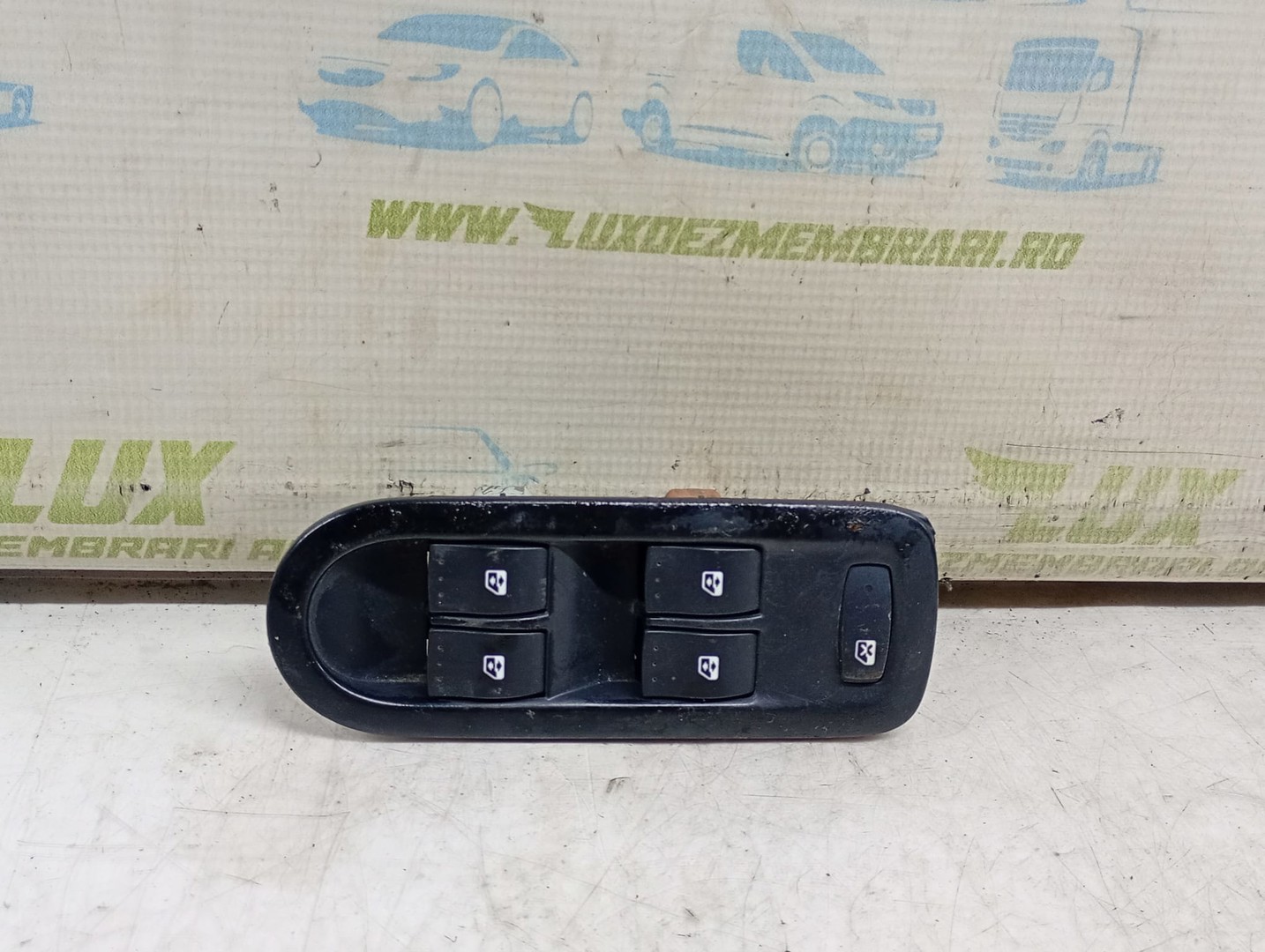 Panou comanda geamuri 156018070e Renault Scenic 2 (facelift) (2006 - 2010)