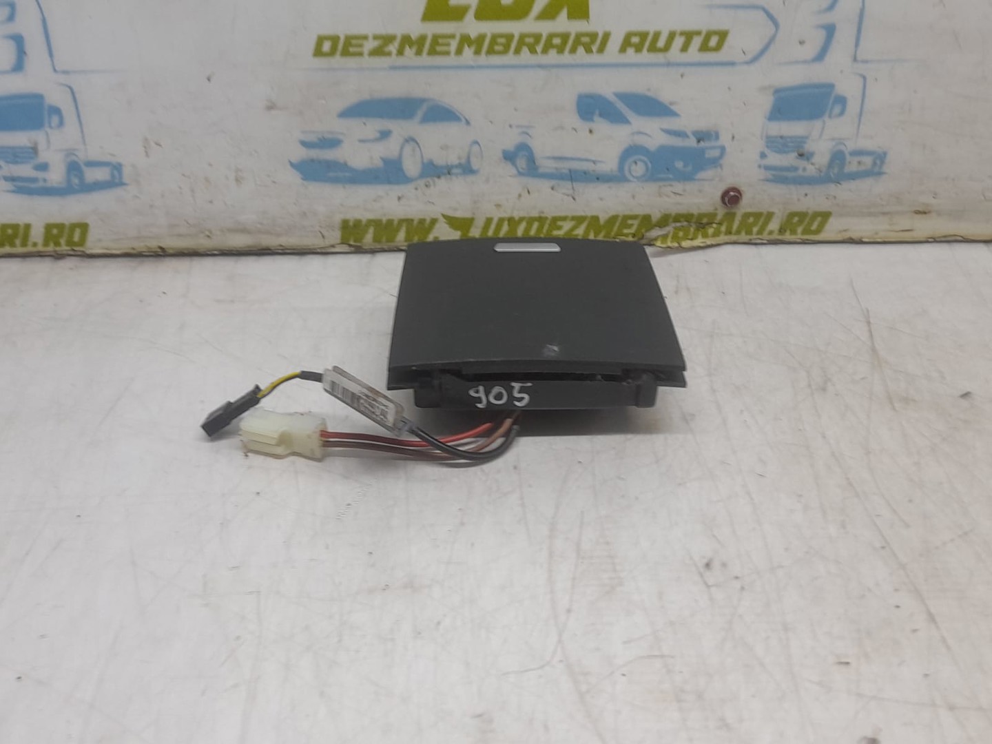 Scrumiera 51163414022-04 BMW X3 E83 (facelift) (2006 - 2010)