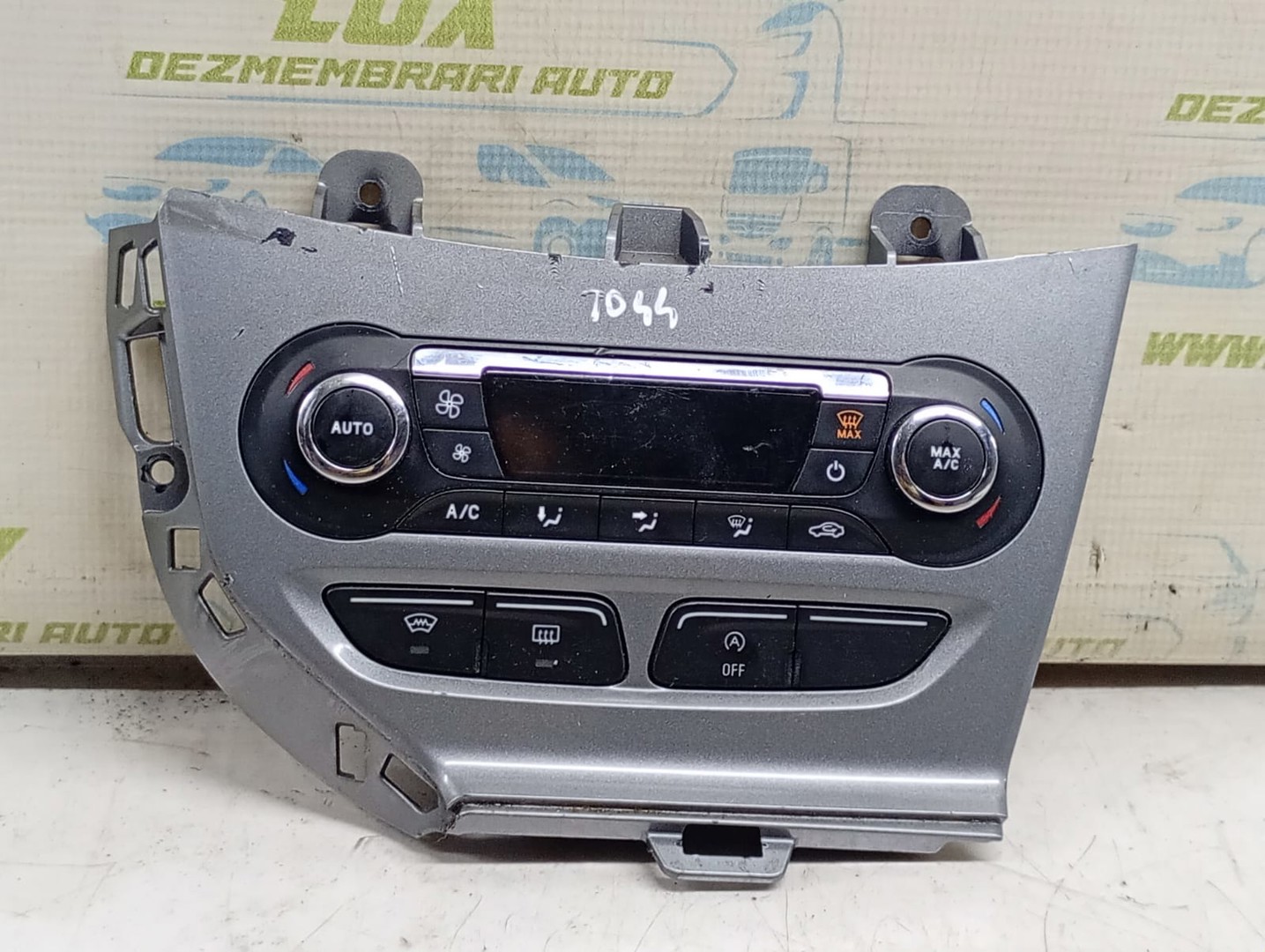 Ornament panou clima bm5t18c612cg Ford Focus 3 (2011 - 2015)