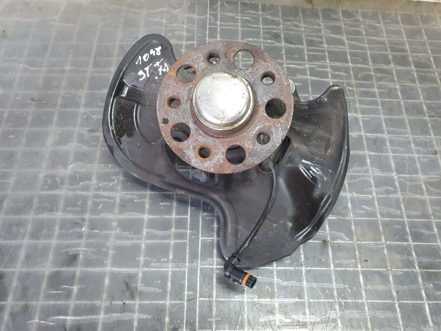 Fuzeta stanga fata Mercedes Benz C-Class W204/S204 (2007 - 2012)