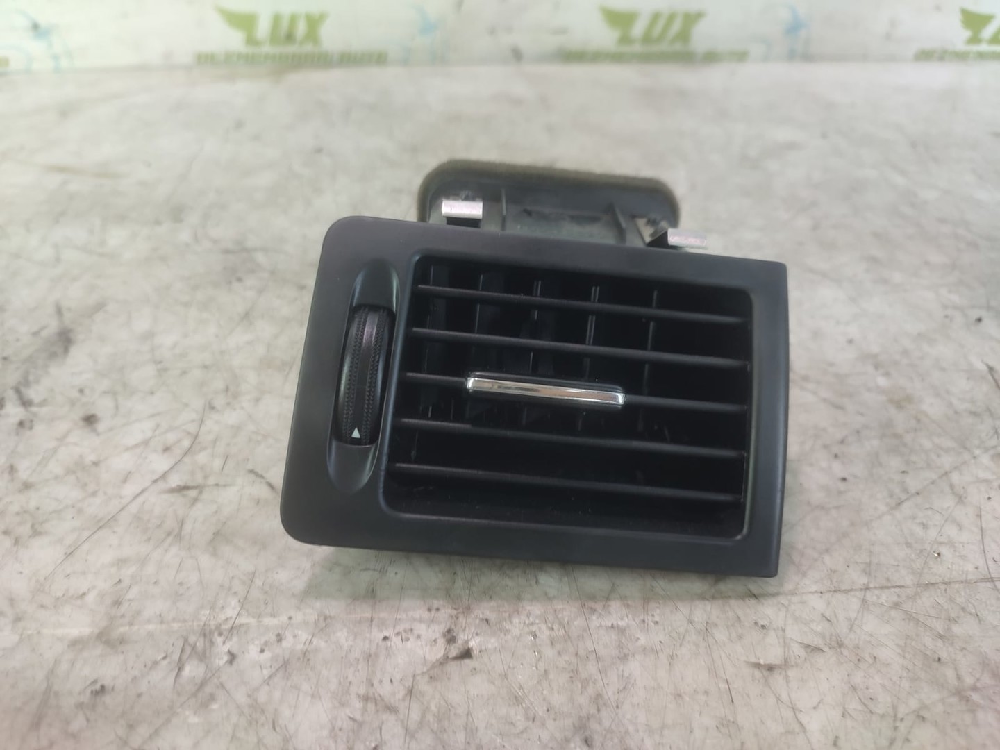 Grila ventilatie bord A2048300254 Mercedes Benz C-Class W204/S204 (2007 - 2012)