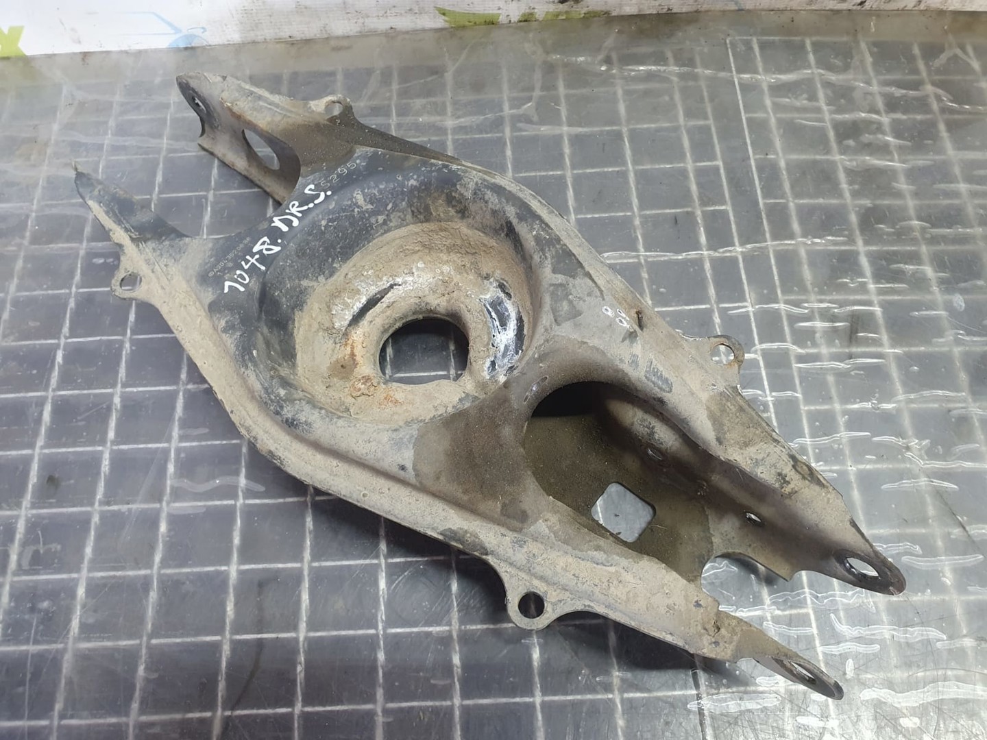 Brat suspensie spate a2043520888 Mercedes Benz C-Class W204/S204 (2007 - 2012)