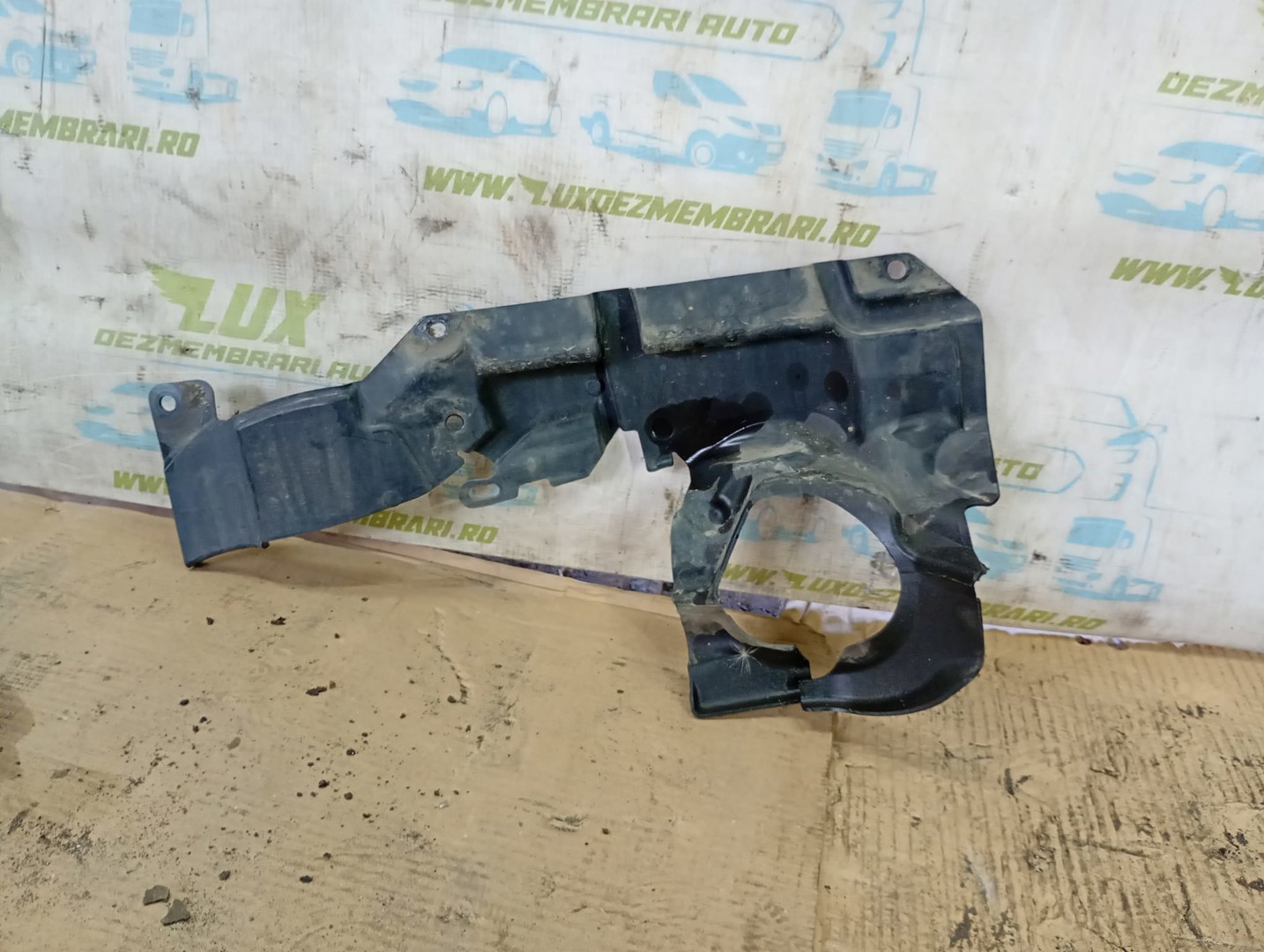 Scut caroserie stanga 51717131711 BMW X1 E84 (2009 - 2012)